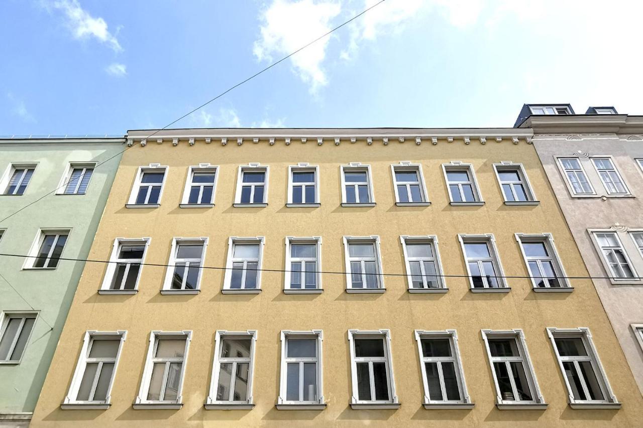 Vienna Palm Apartments Exteriör bild